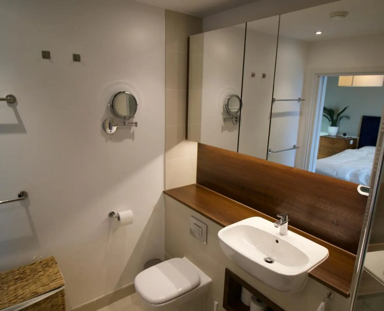 Luxury Surrey Quays Apartment London United Kingdom