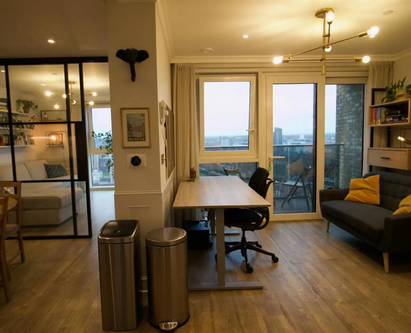 Luxury Surrey Quays Apartment London United Kingdom