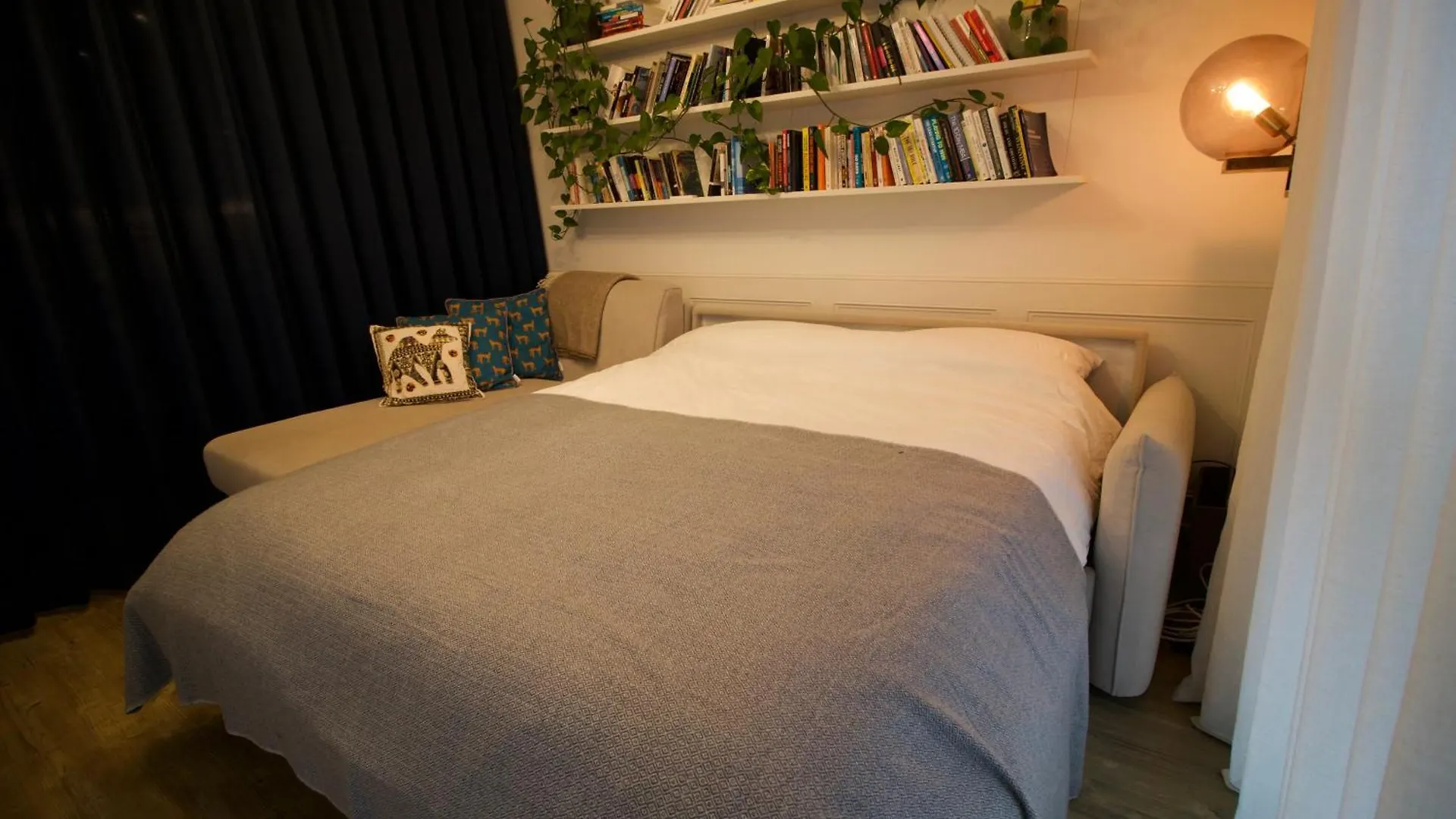 Luxury Surrey Quays Apartment London United Kingdom
