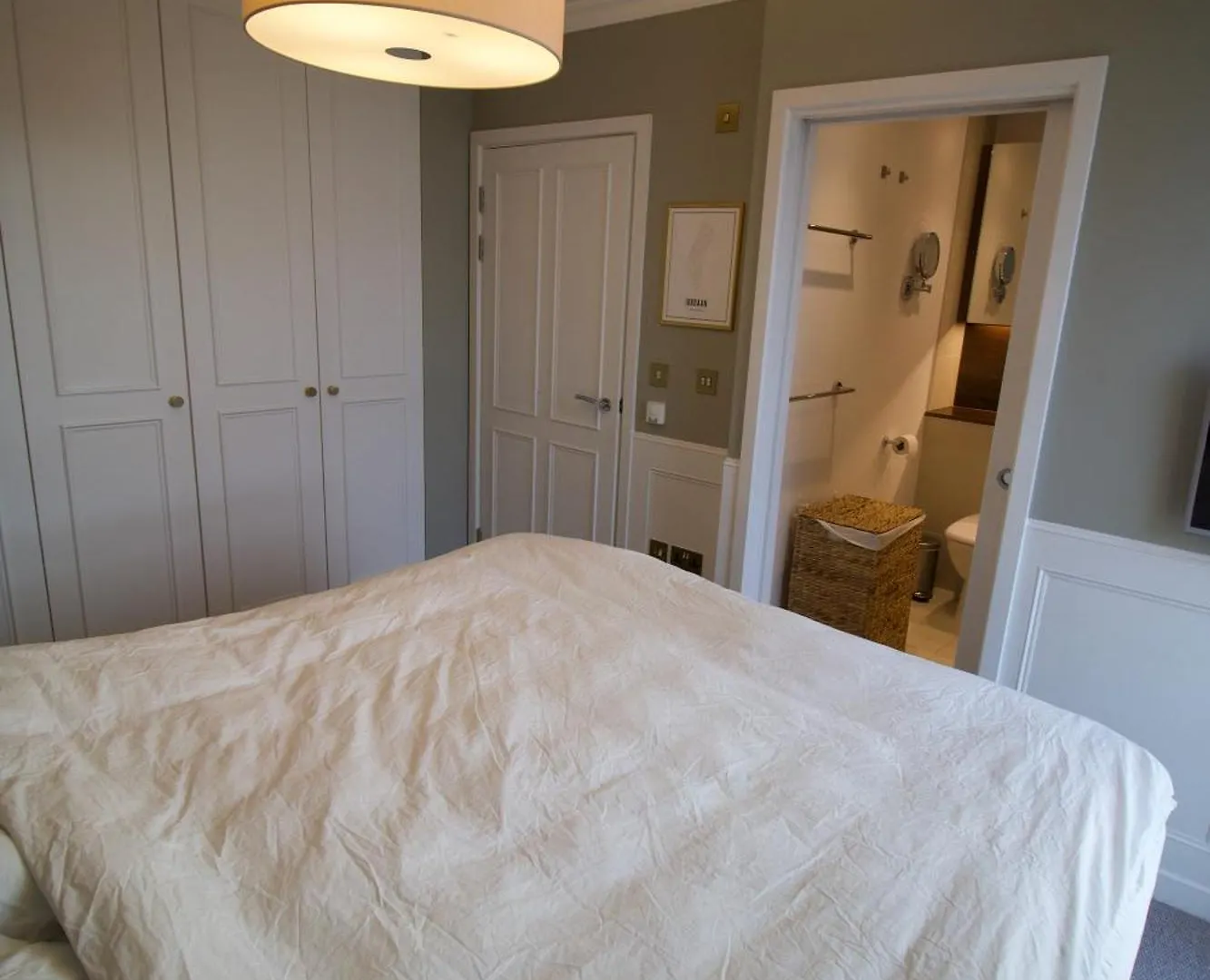 Luxury Surrey Quays Apartment 런던