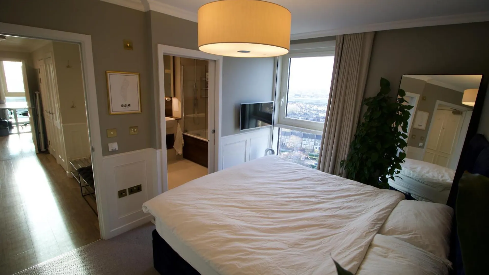 Luxury Surrey Quays Apartment London 0*,